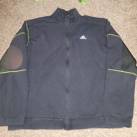 Adidas Sweatershir good condition color black and Line green - Picture 5 of 9